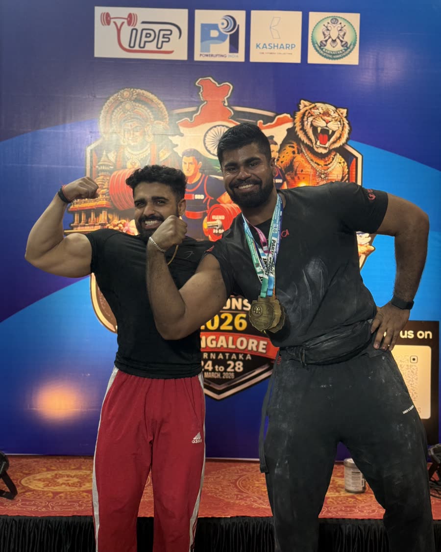 Team SAR client at a strength event