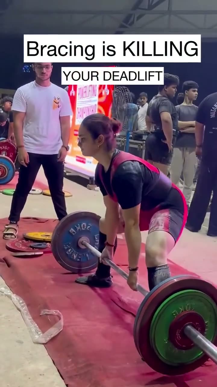 Sumo deadlift form breakdown: why you can't stay upright